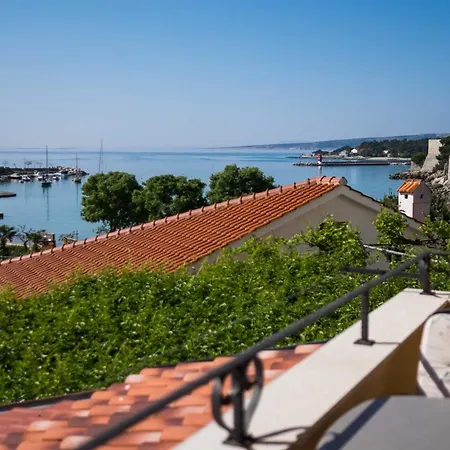 Iva Near The Sea Krk Town