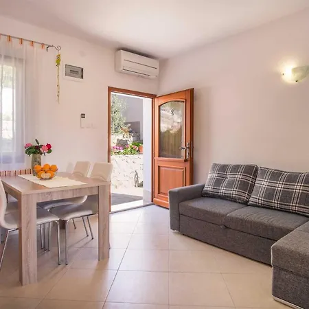 Apartamento Iva Near The Sea *